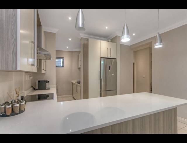 2 BEDROOM APARTMENT FOR SALE IN MORNINGSIDE